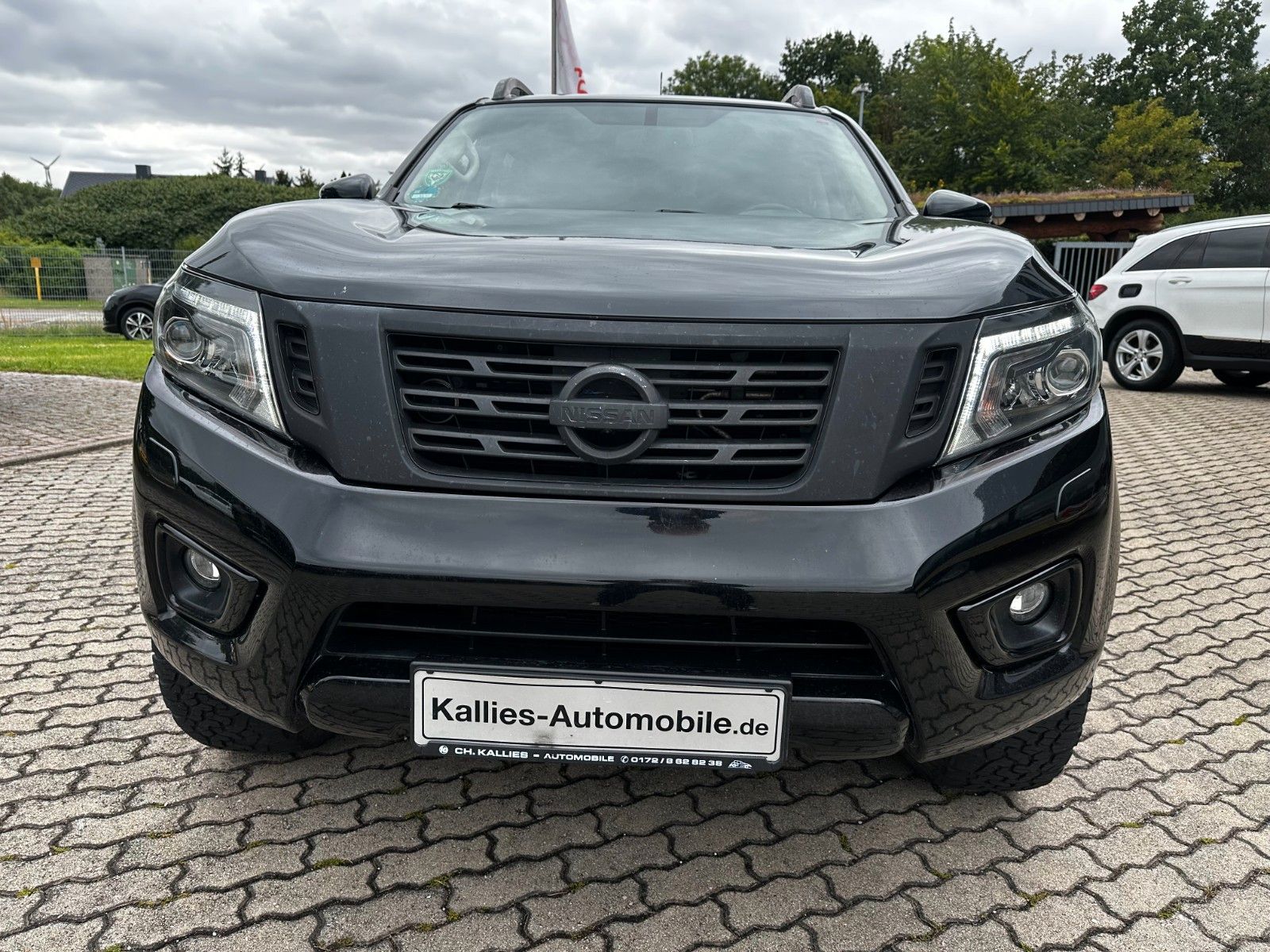 Fahrzeugabbildung Nissan Nissan Navara 2.3 dCi 190PS AT DC N-Guard