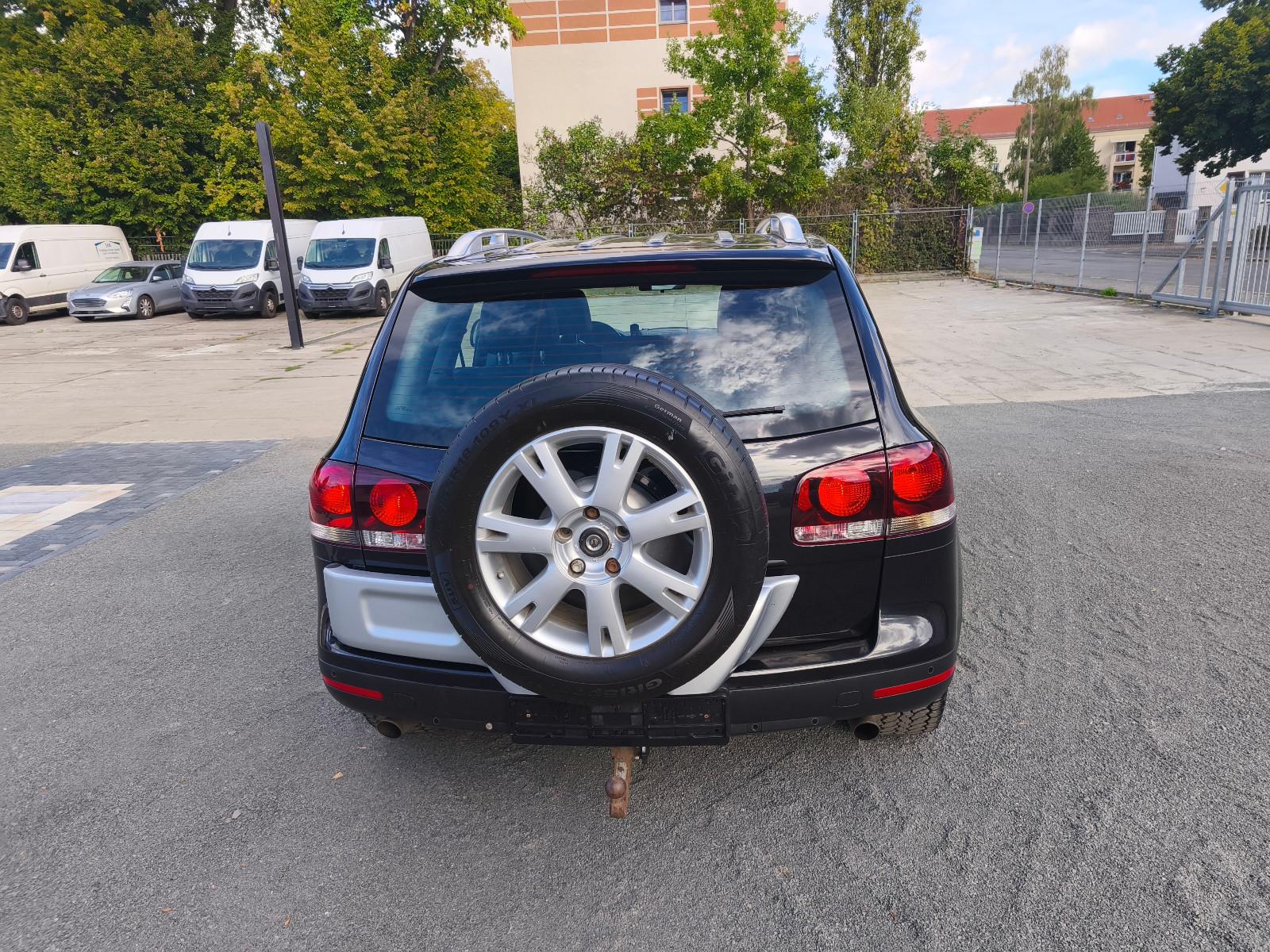 Volkswagen Touareg 2010 — photo 7