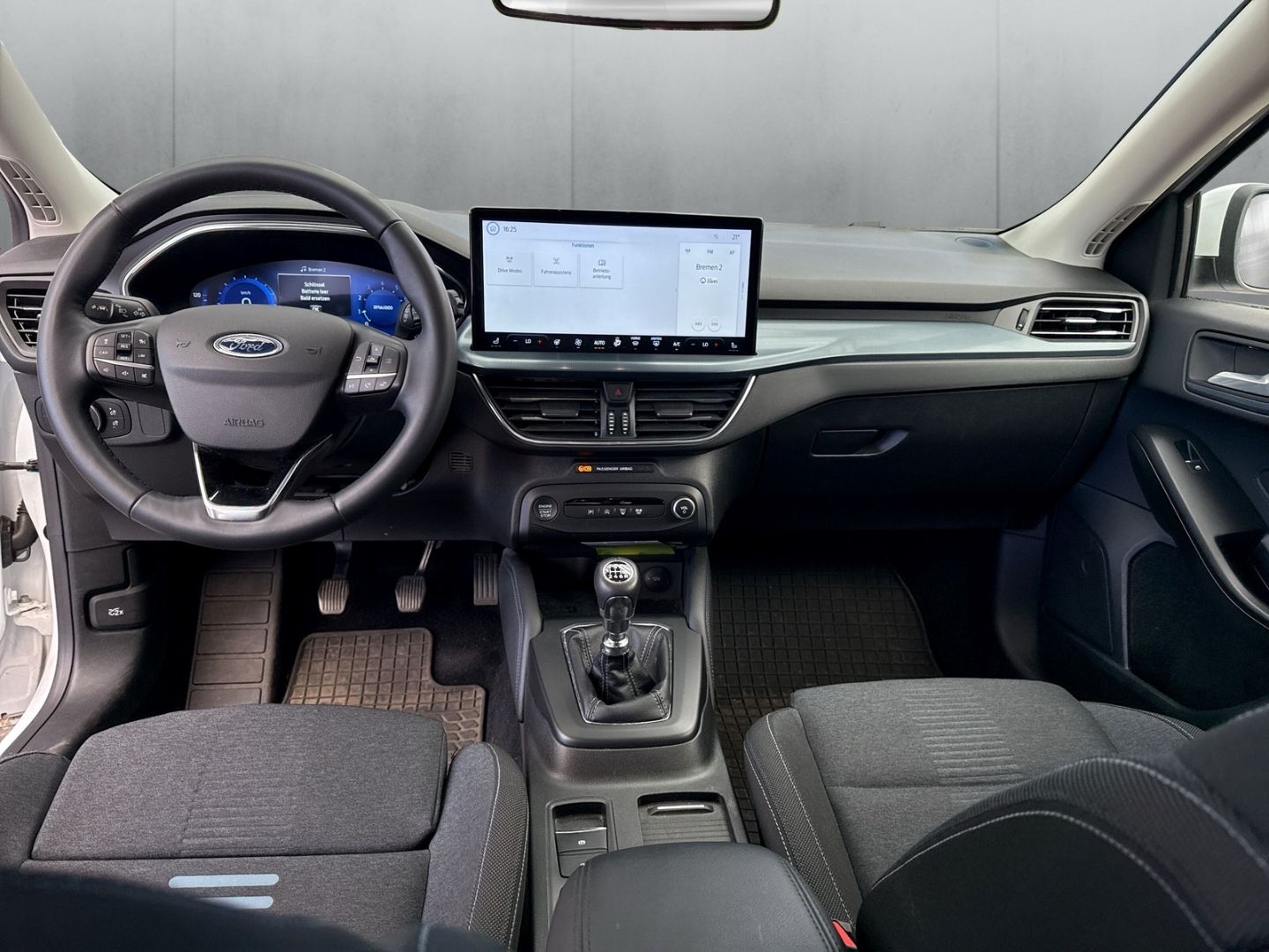 Fahrzeugabbildung Ford Focus Active X 1.0 M-Hybrid Fahrassistenz + Wint