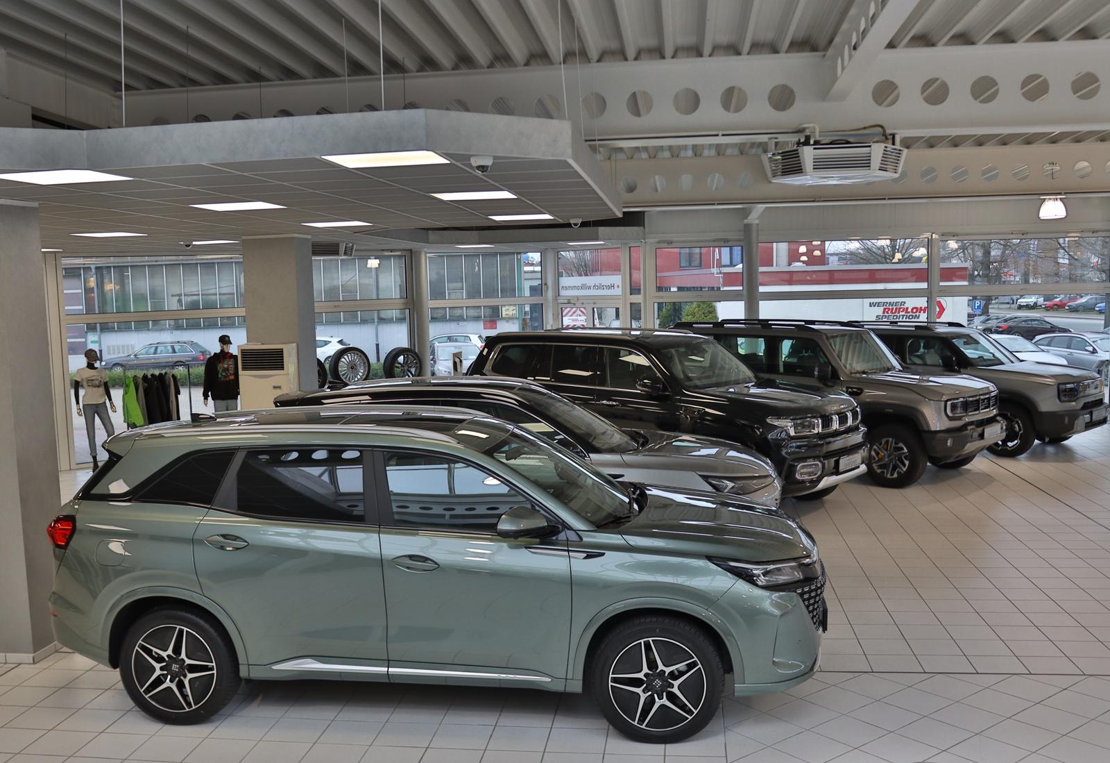 showroom-image-bottom