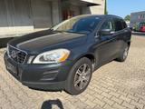 Volvo XC 60 XC60 Momentum AWD Automatik/Navi