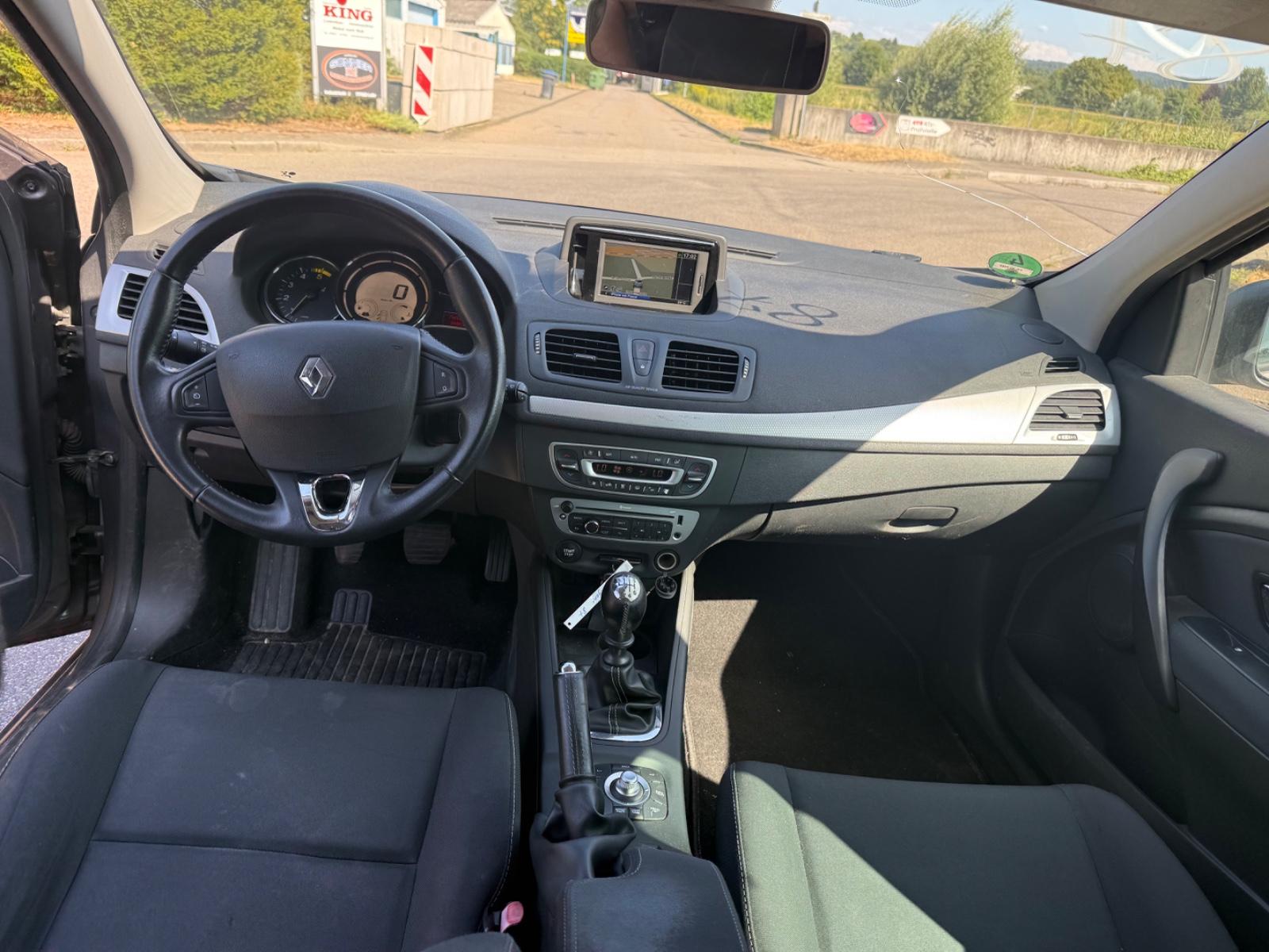Renault Megane 2013 — photo 11