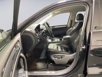 Volkswagen Touareg - 10