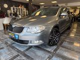 Skoda Superb Combi Elegance*Leder*Navi*Xenon*Aluräder* - gebrauchte Skoda Superb aus dem Jahr 2010