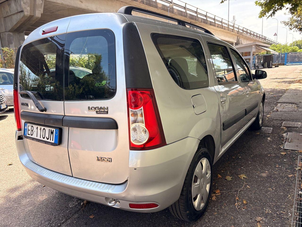 Dacia Logan 2010 — interior