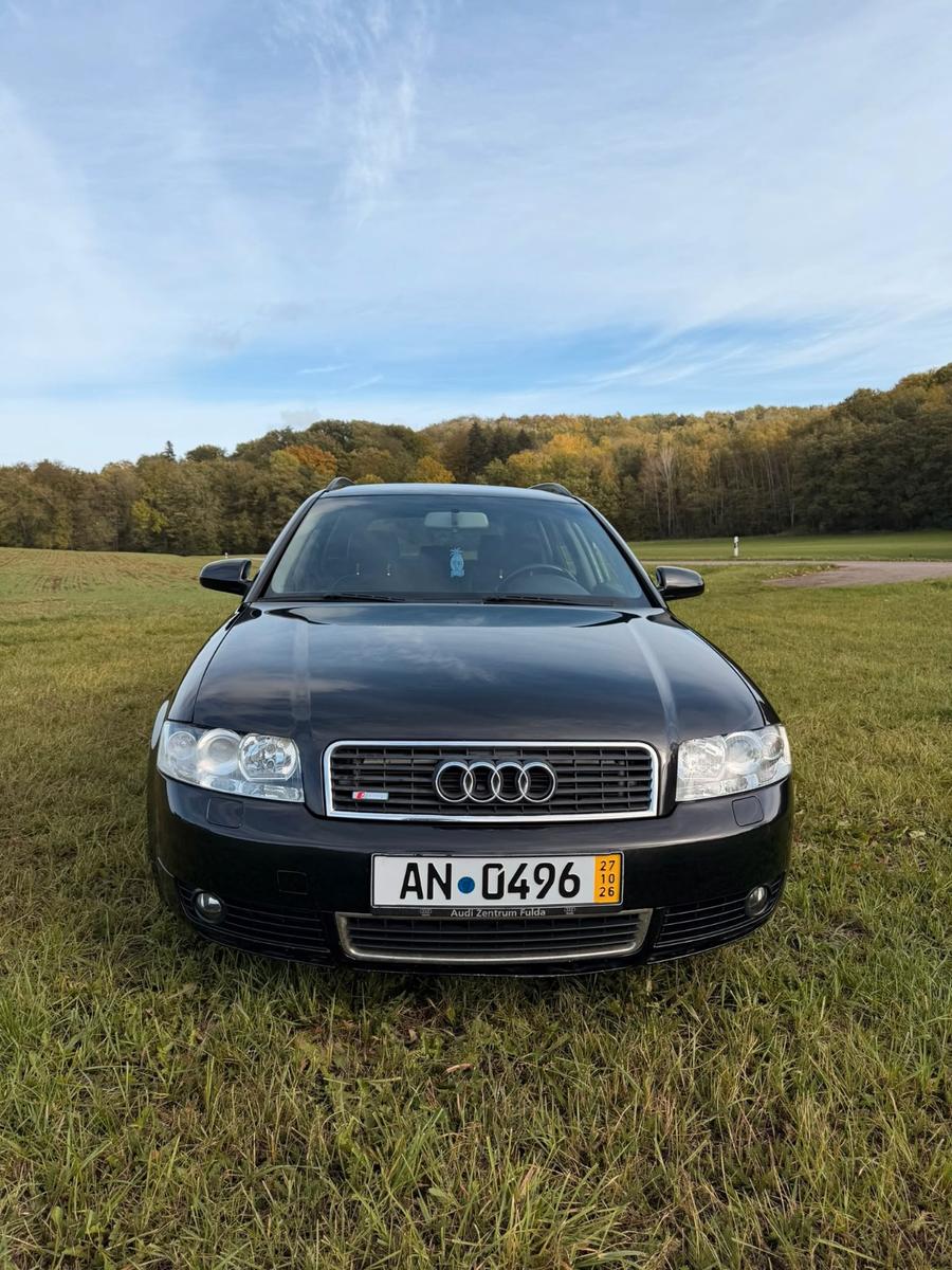 Audi A4 2004 — interior
