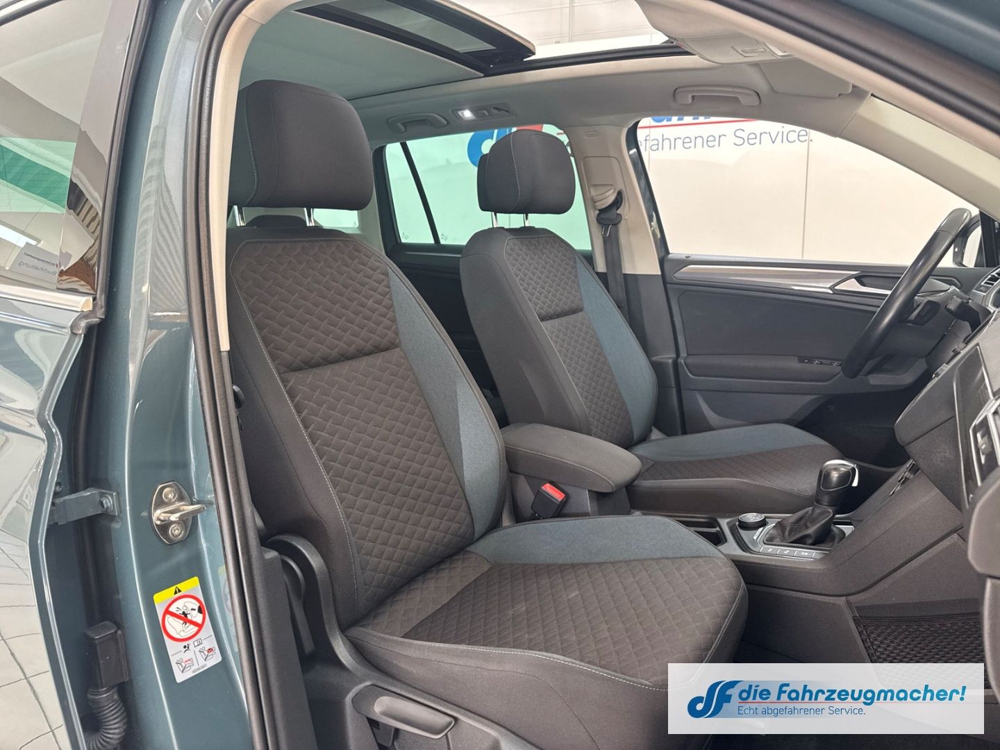 Fahrzeugabbildung Volkswagen Tiguan IQ.DRIVE Start-Stopp 4Motion StandHZG El