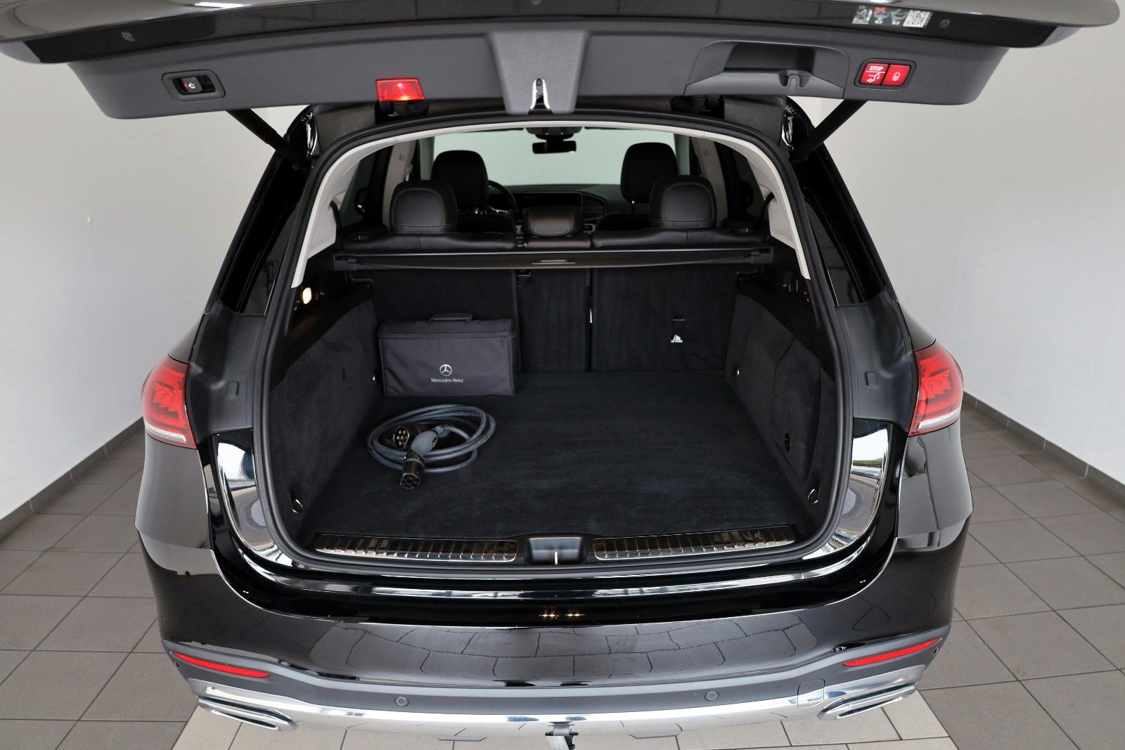 Fahrzeugabbildung Mercedes-Benz GLE 350de 4M AMG Line Navi,SH,Kamera,AHK,SR+WR