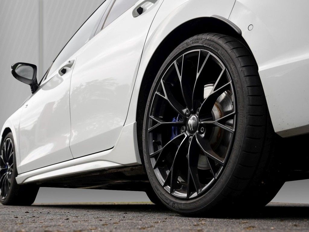 Volkswagen Golf R 2.0 TSI DSG R Performance 4Motion Akrapo foto 5