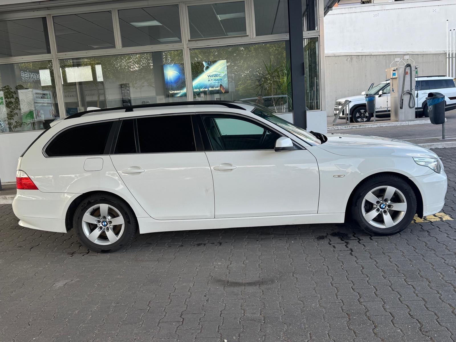 BMW 520 2010 — photo 10
