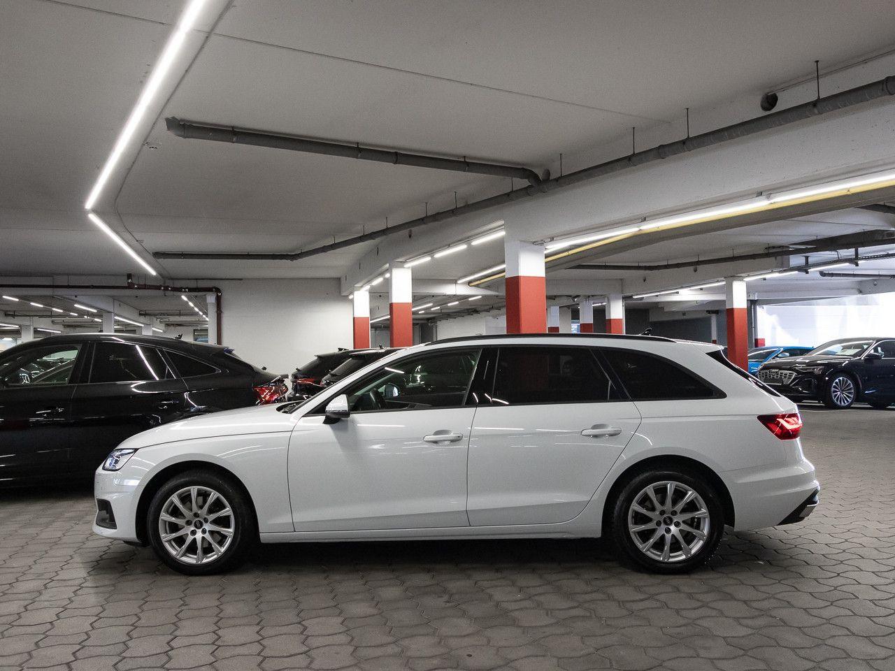 Audi A4 Avant 35 TFSI S line Matrix LED CarPlay AHK