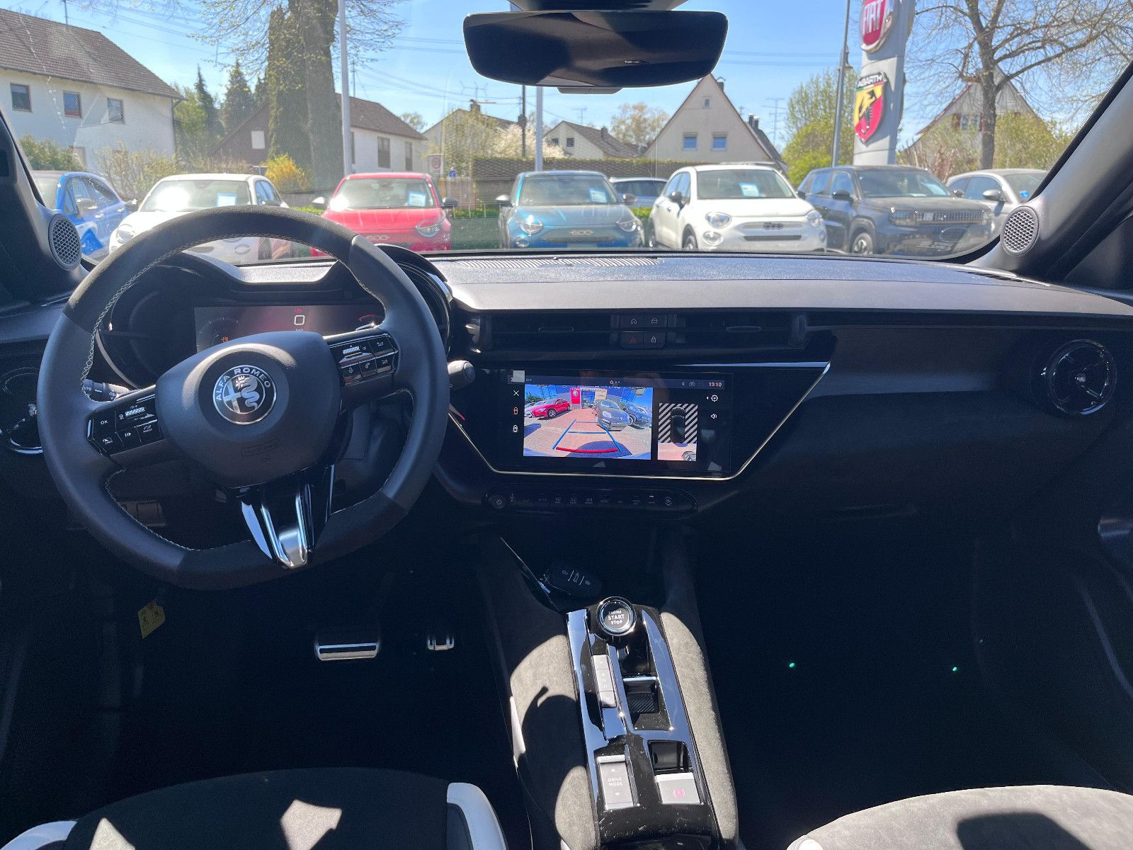 Fahrzeugabbildung Alfa Romeo Junior Ibrida 1.2 VGT -Hybrid 107 Sport Speciale