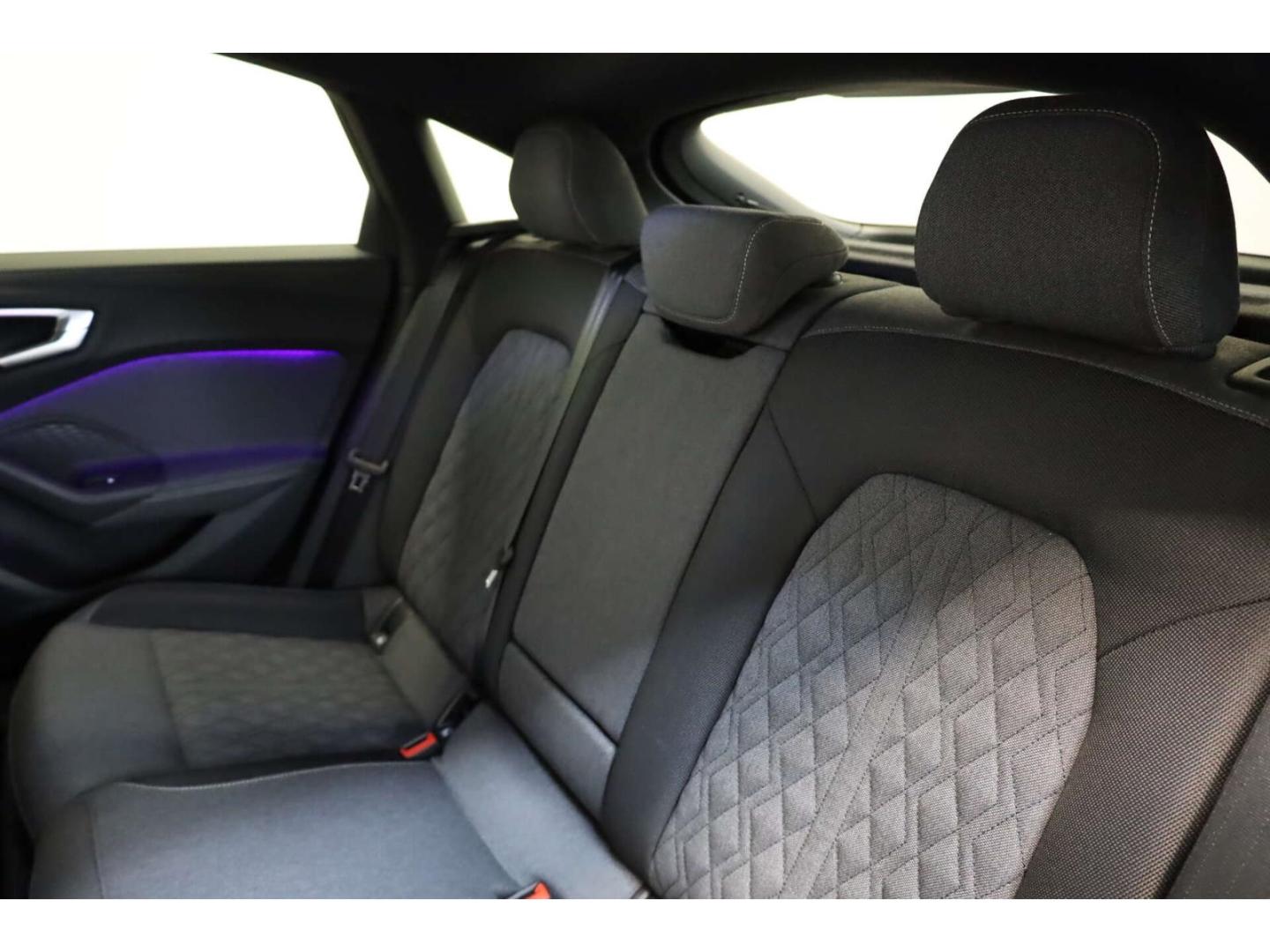 Audi A5 Limousine e-hybrid quattro S line edition one