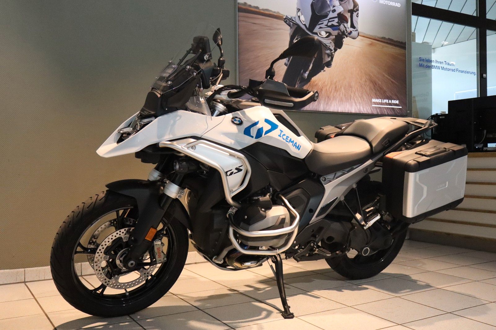 Fahrzeugabbildung BMW R 1300 GS inkl. Oil Inclusive bis '29