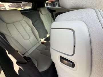 Land-Rover Range Rover Evoque - 11