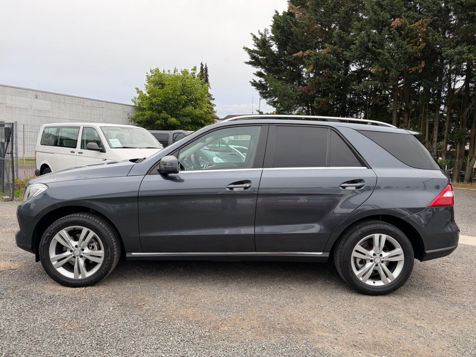 Mercedes-Benz ML 350 CDI BlueTec 4Matic/Pano/AHK/SHZ/Xenon