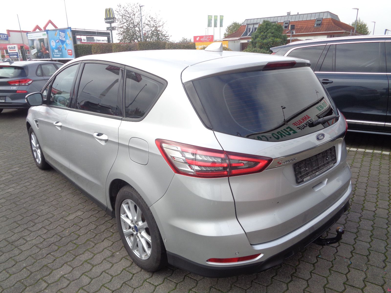 Fahrzeugabbildung Ford S-MAX / NAVI/KLIMA/AHK/KAMERA/1. HAND