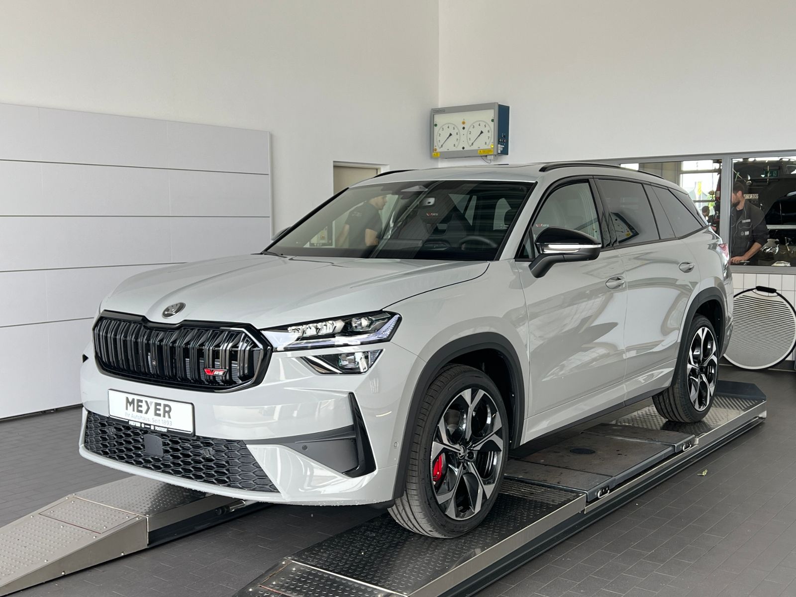 Fahrzeugabbildung SKODA Kodiaq RS 2.0 TSI DSG 4x4 *CANTON, Panorama, Sta