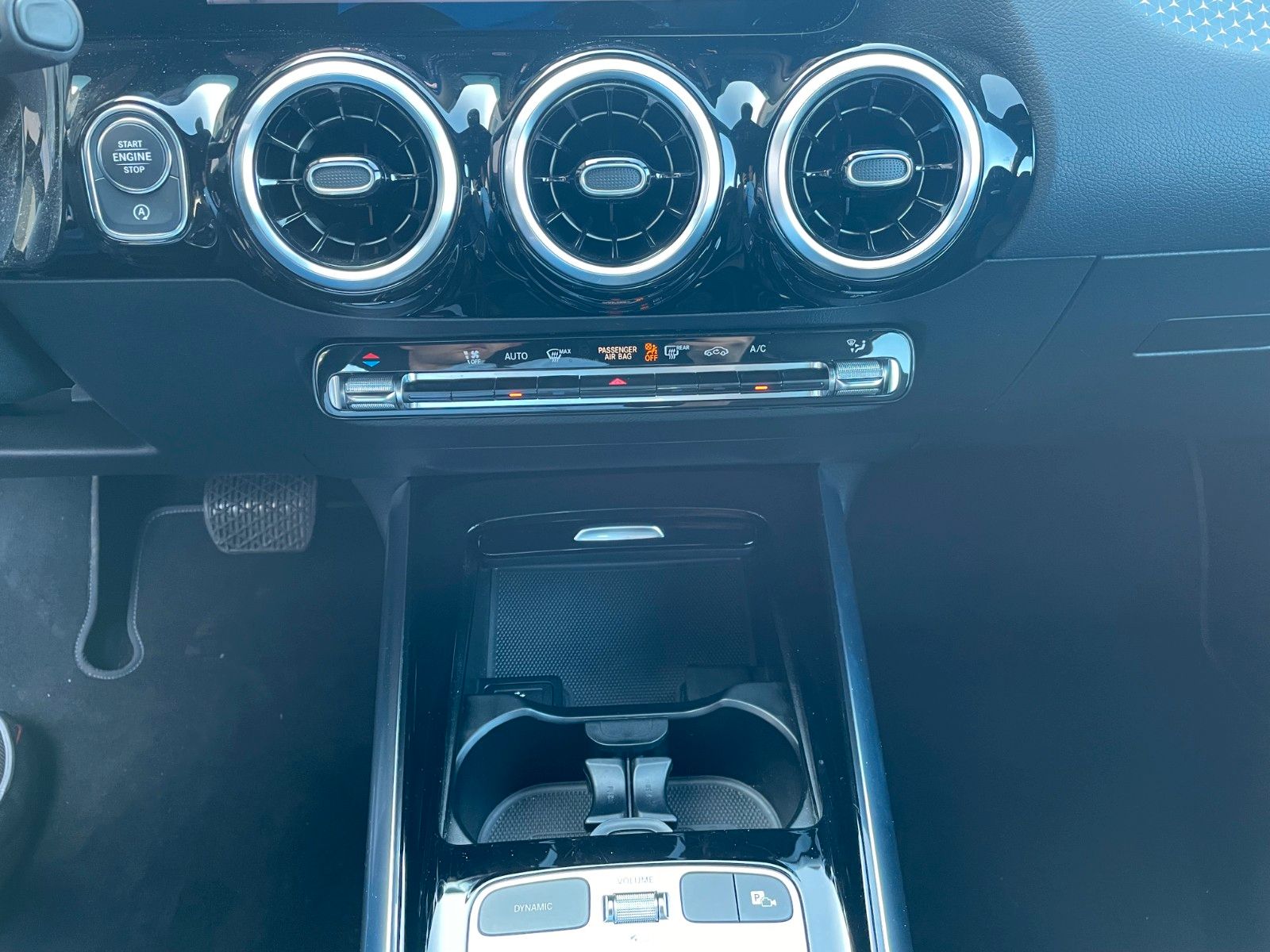 Fahrzeugabbildung Mercedes-Benz B 200 d Progressive R-Kamera+Carplay+El.Heckklap