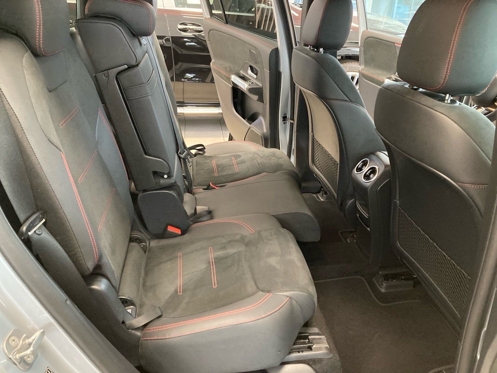 Fahrzeugabbildung Mercedes-Benz EQB 250+ AMG*Distronic*360°*Memory*7-Sitzer*Totw