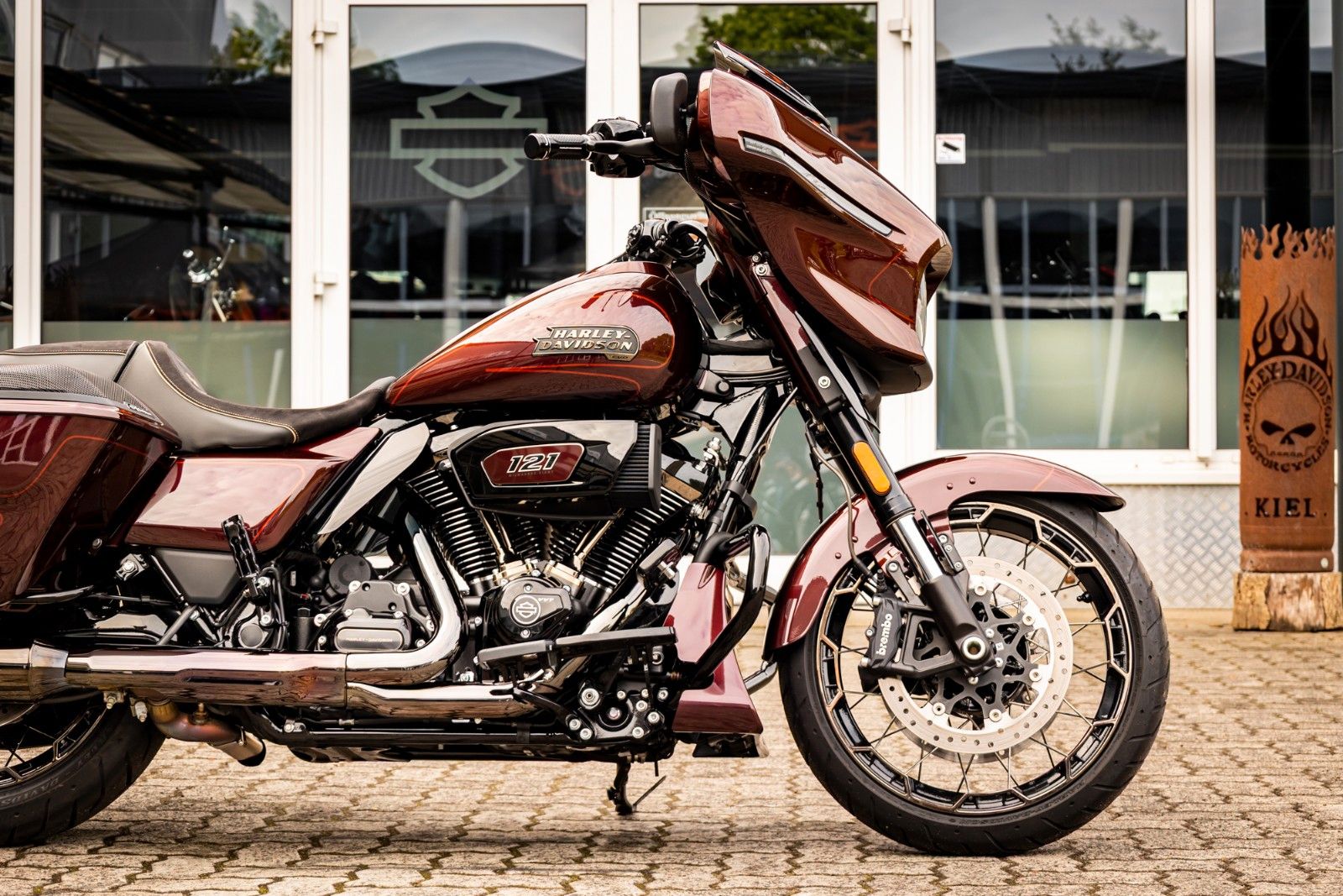 Fahrzeugabbildung Harley-Davidson CVO Street Glide FLHXSE 121 Cui - Jekill & Hyde