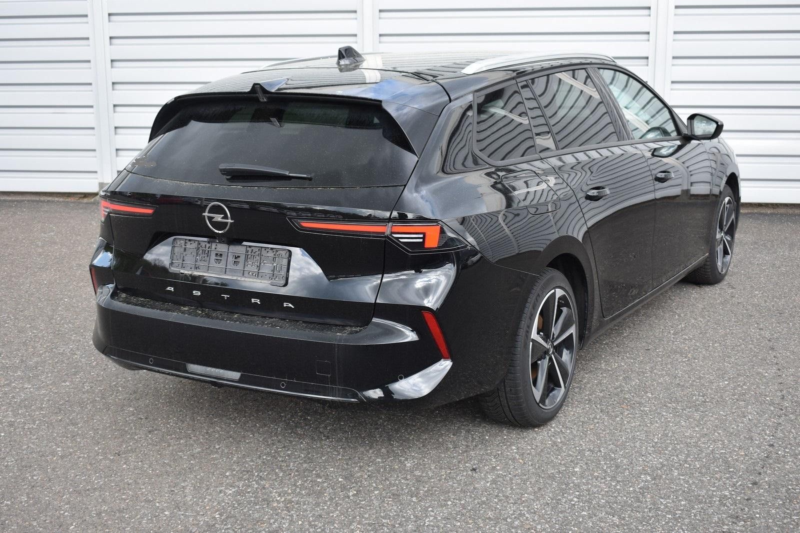 Fahrzeugabbildung Opel Astra L 1.5 Sports Tourer Elegance