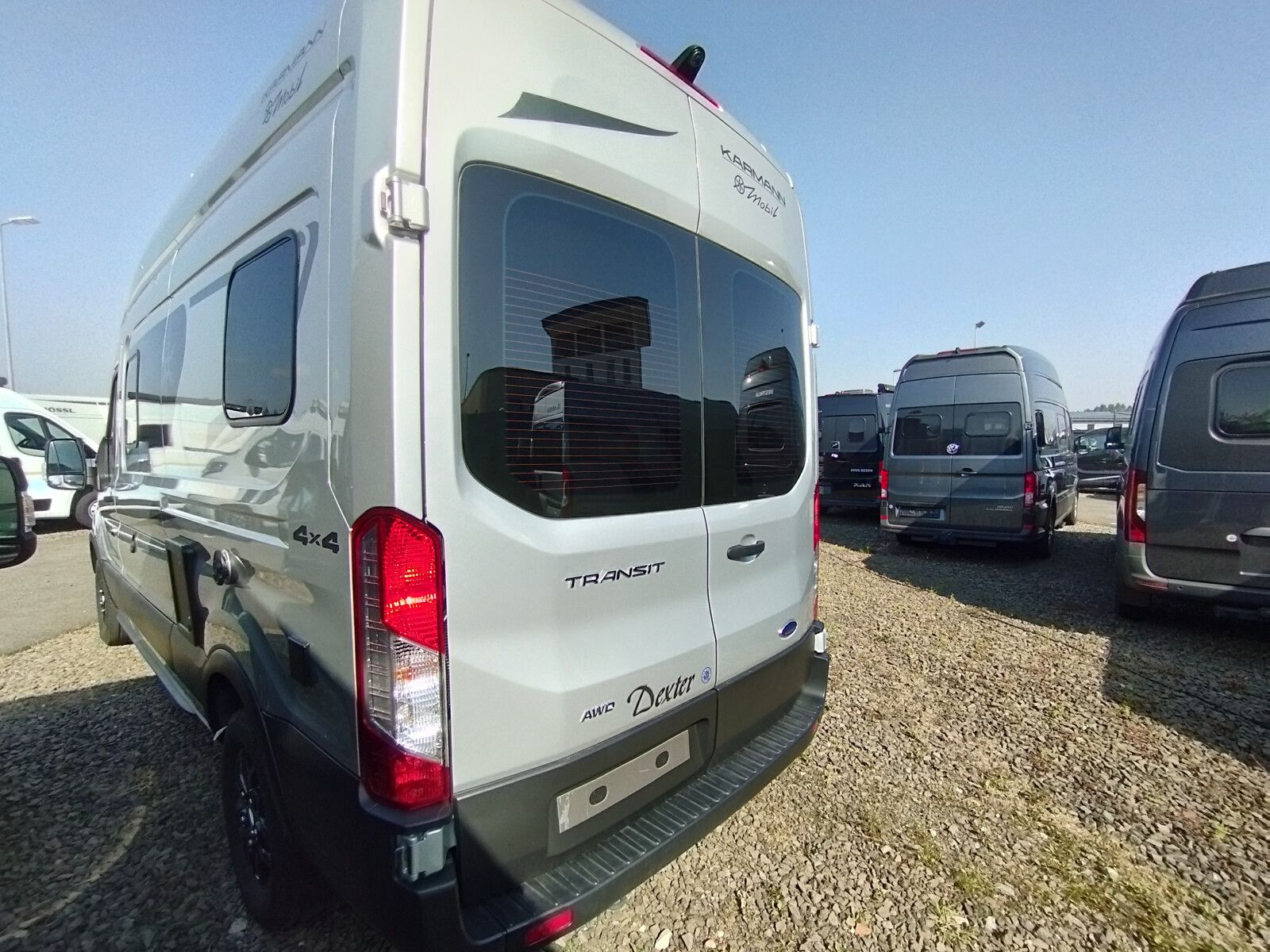 Fahrzeugabbildung Karmann Dexter 4x4 DE 560 AW Markise Combi6DE 170PS
