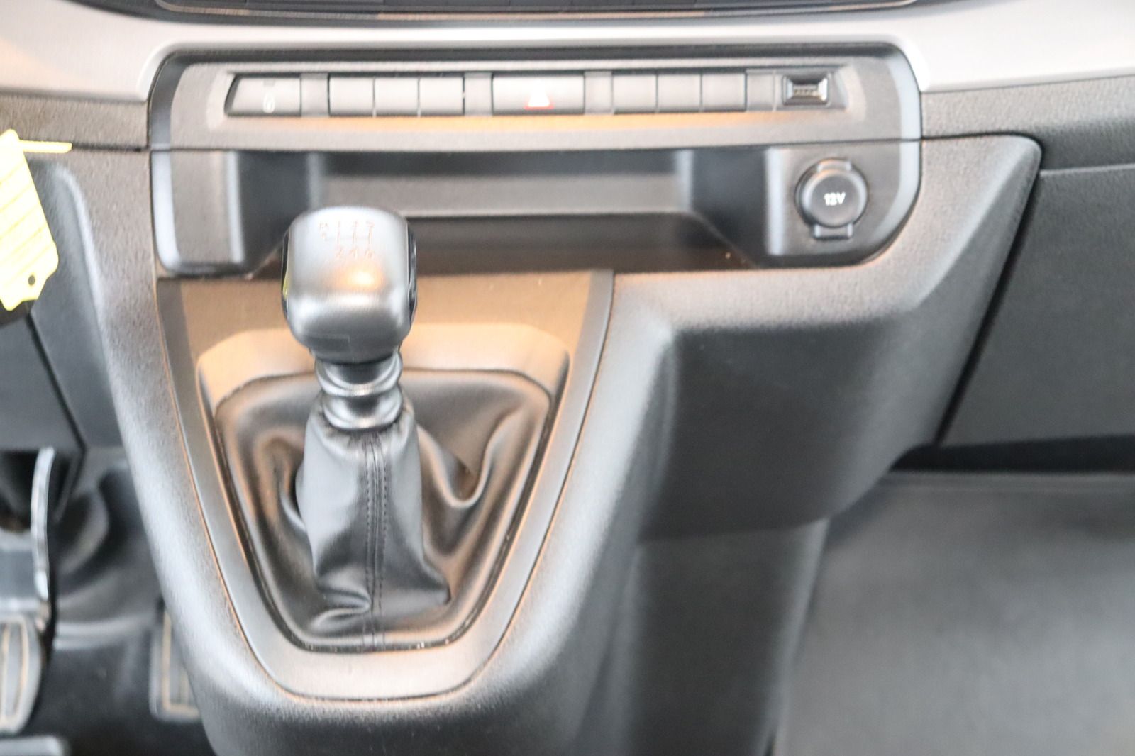 Fahrzeugabbildung Citroën Spacetourer Feel M * HUD * LED * RFK * AHK