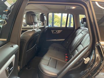 MYAUTOCENTER – Gebraucht- und Jahreswagen mit Werkstattservice in Pfaffenhofen Mercedes-Benz GLK 350 4Matic *Sport-Paket*Xenon*Navi*Klima*