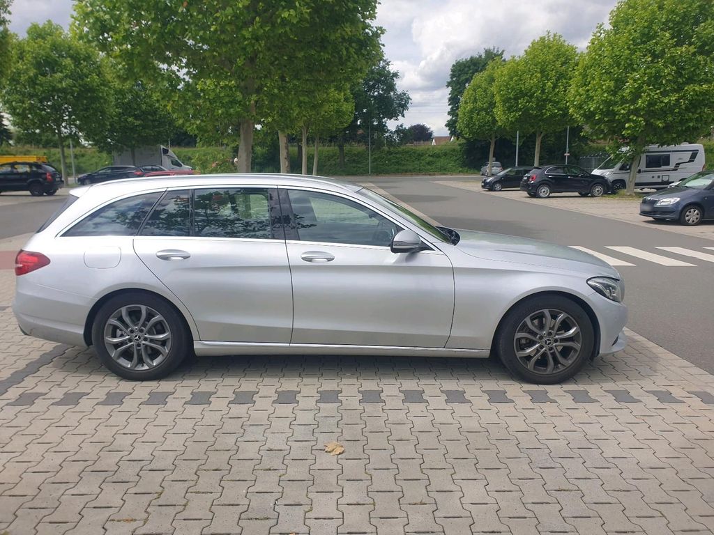 Image of Mercedes-Benz C 220