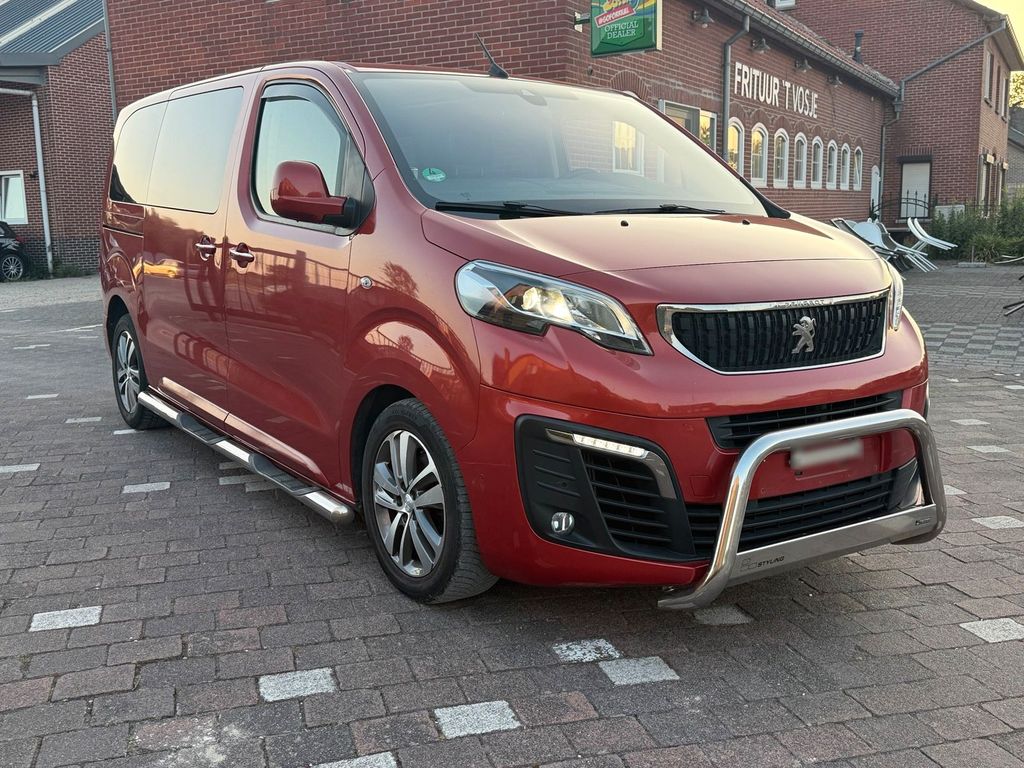 Image of Peugeot Traveller
