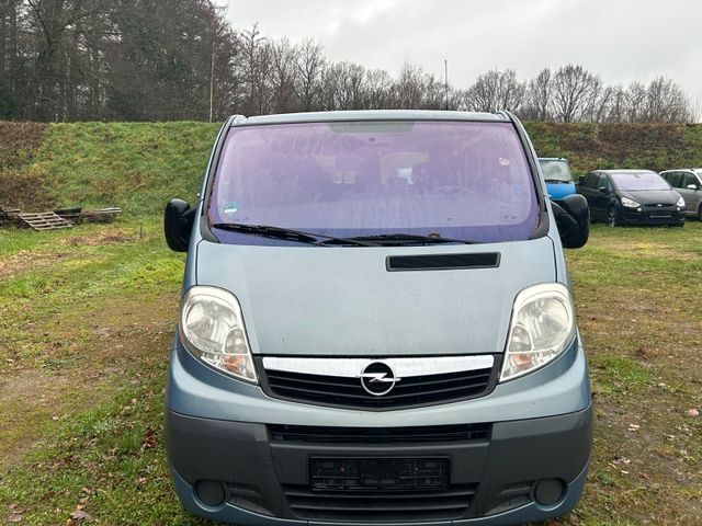 Fahrzeugabbildung Opel Vivaro 2.5 Kombi L1H1 9 Sitzer