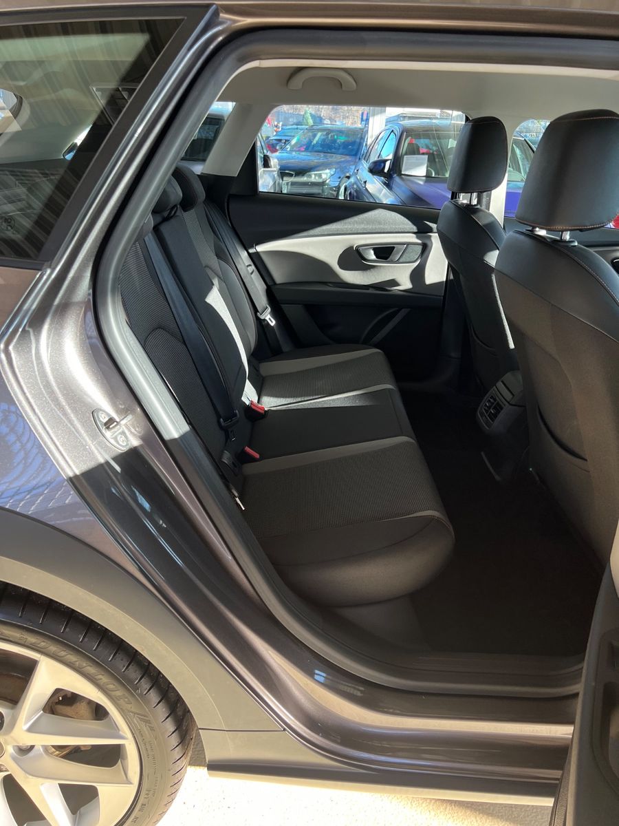Fahrzeugabbildung SEAT Leon 2.0 TDI ST X-Perience 4Drive
