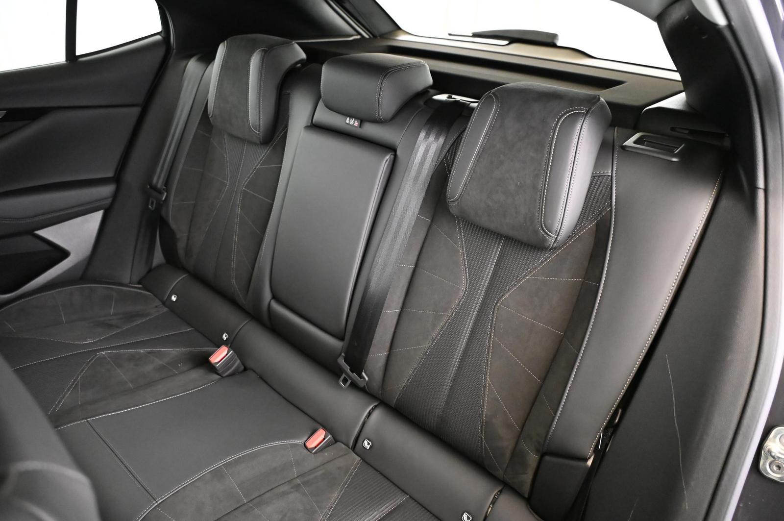DS Automobiles DS4 1.6 E-Tense 225 Etolie Alcantara UVP 53.000 