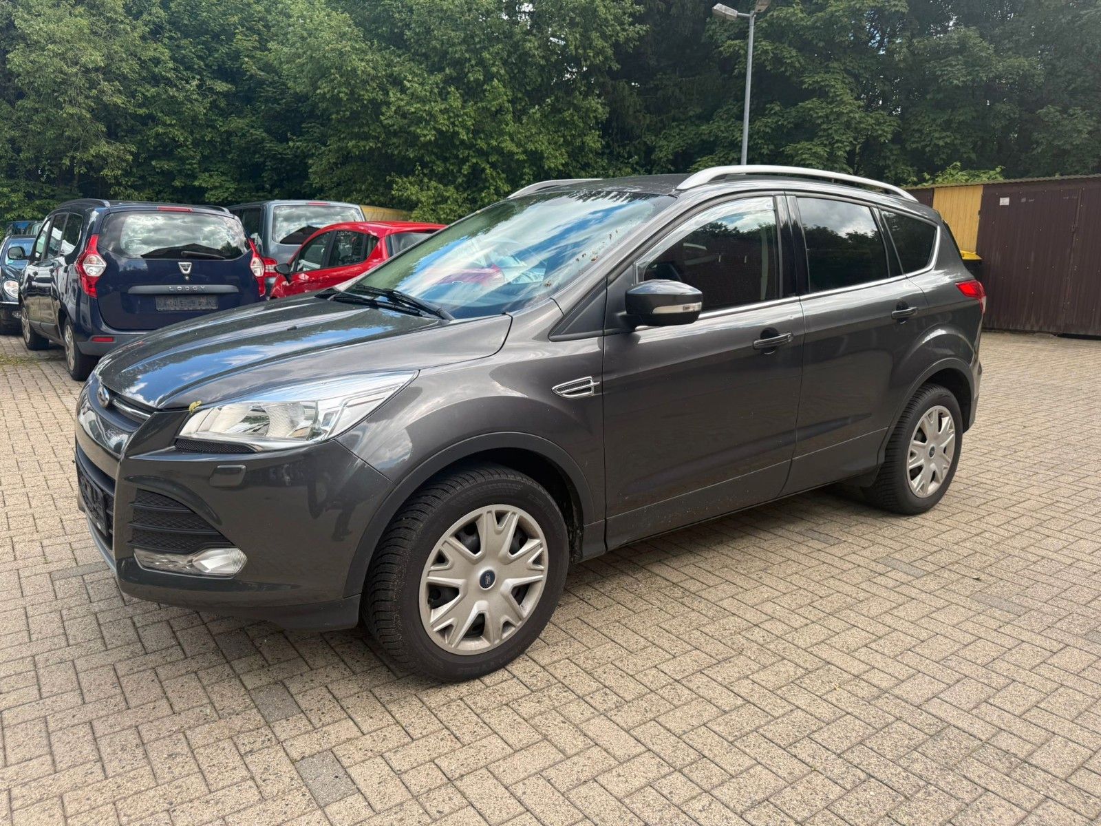 Ford Kuga - 1