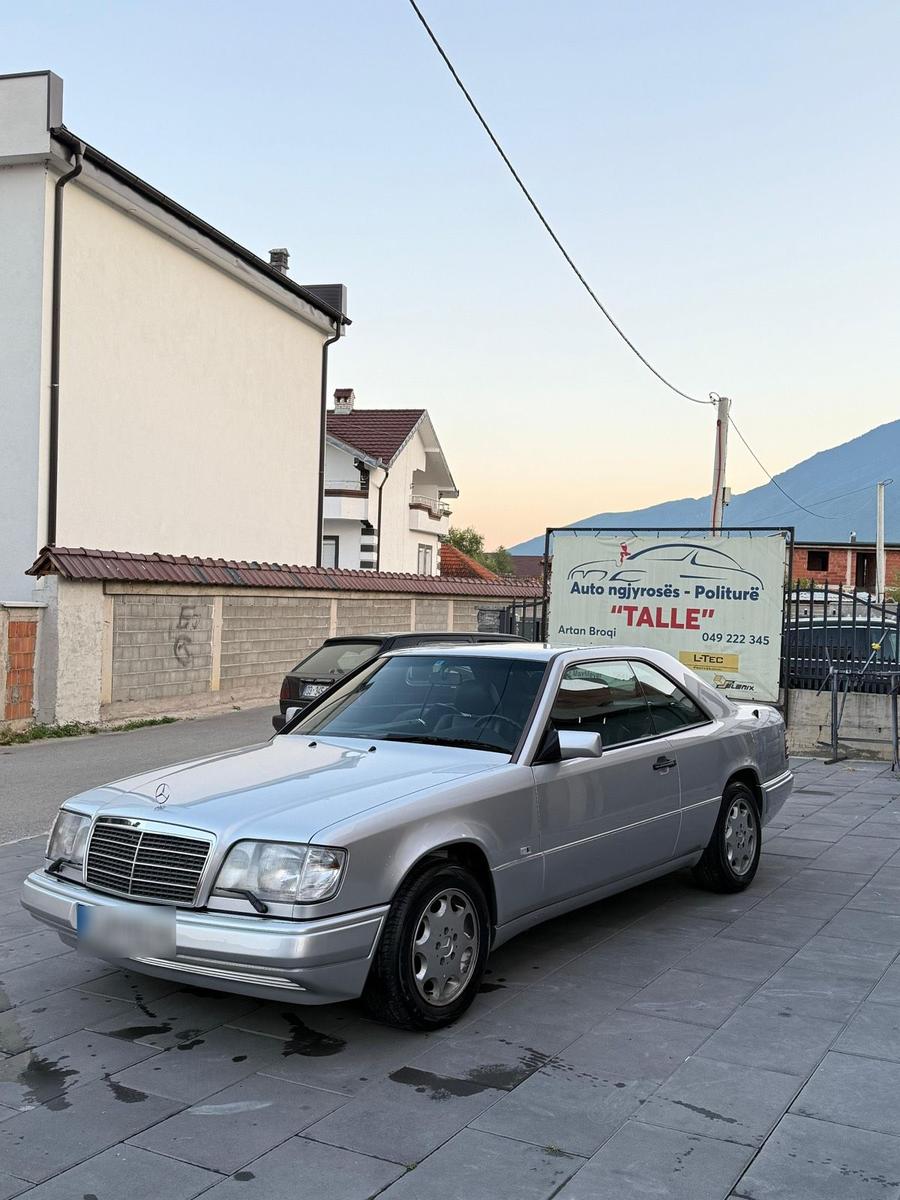 Mercedes-Benz E 320