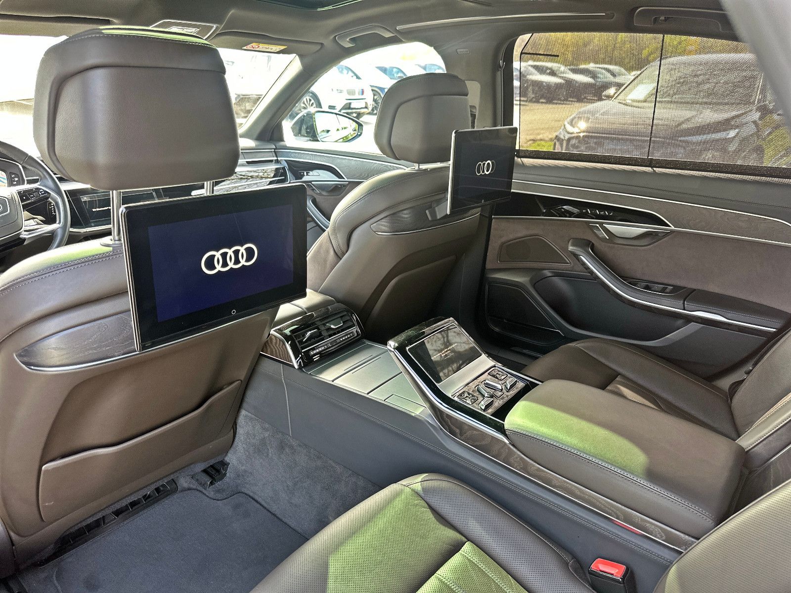 Audi A8 - Bild 26