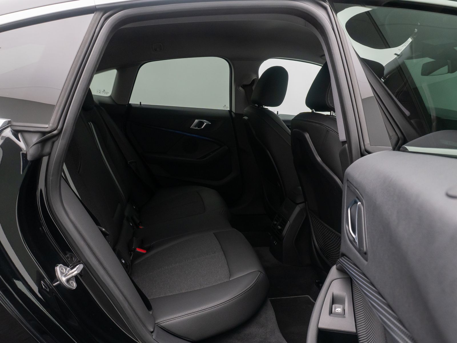 Fahrzeugabbildung BMW 220d Gran Coupé Sport Line DAB HiFi Lenkradheizg