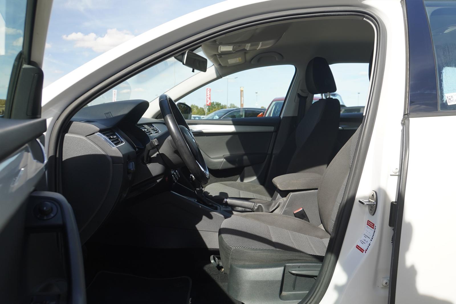 Skoda Octavia Combi 1.4 TSI DSG Klimaaut. Sitzheizung