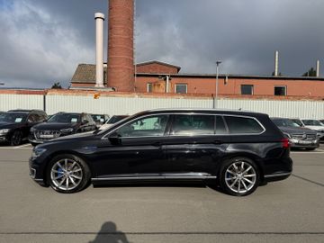 Volkswagen Passat - 4