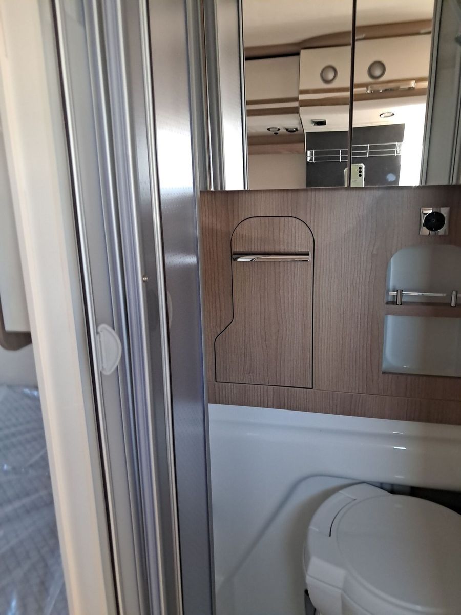 Fahrzeugabbildung Malibu Van compact 540 DB Klimaautomatik, Radio DAB,