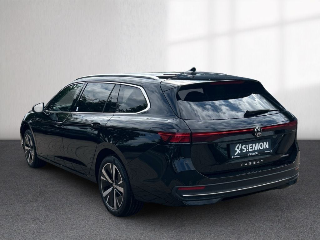 Volkswagen Passat Variant 1.5 eHybrid DSG Business AHK NAVI imagem 3