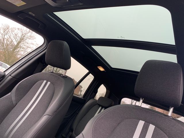 Fahrzeugabbildung BMW 218i Gran Tourer M Sport+LED+Navi+Pano+ACC+DAB