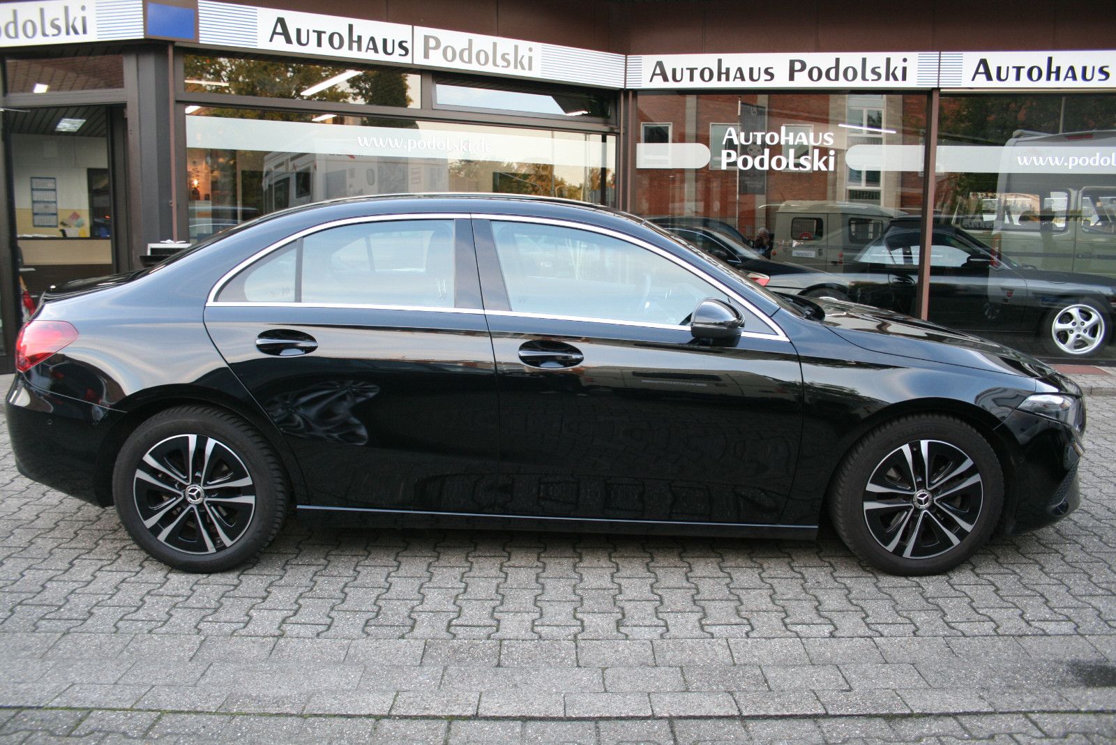 Mercedes-Benz A 180 Lim Progressive MHEV JungeSterne-Garantie imagem 2