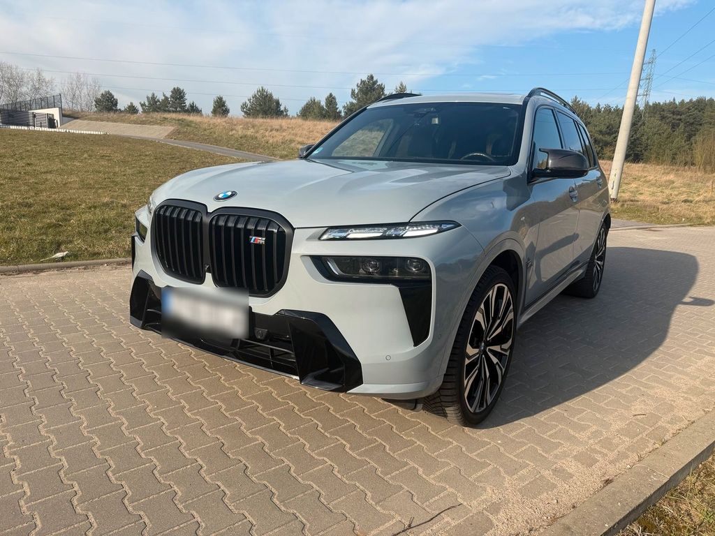 Image of BMW X7 M60