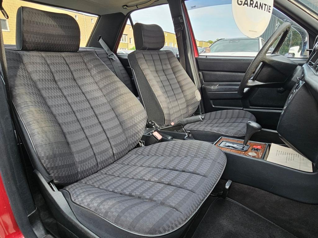 Mercedes-Benz 190