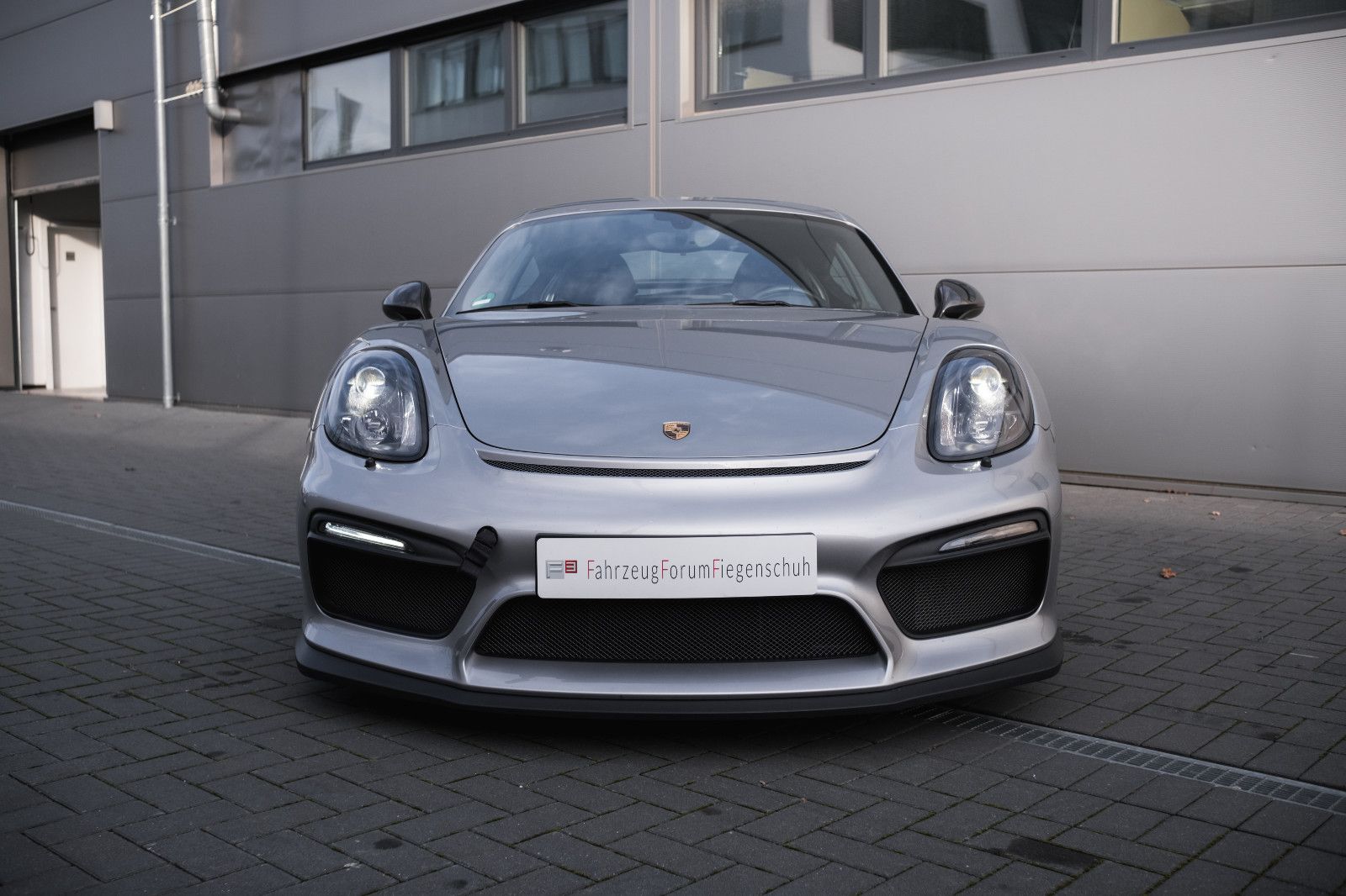 Fahrzeugabbildung Porsche Cayman 981 GT4- prom. Vorbesitz - MR Kit - 460PS