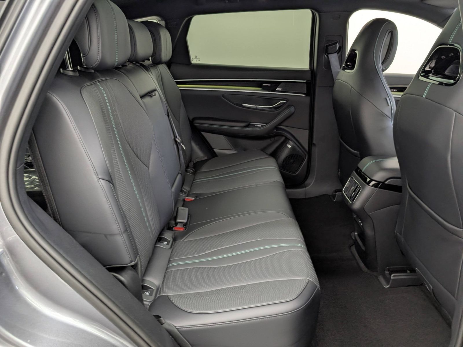 BYD Seal U DM-i Boost ACC infinity-Soundsystem – Bild 12