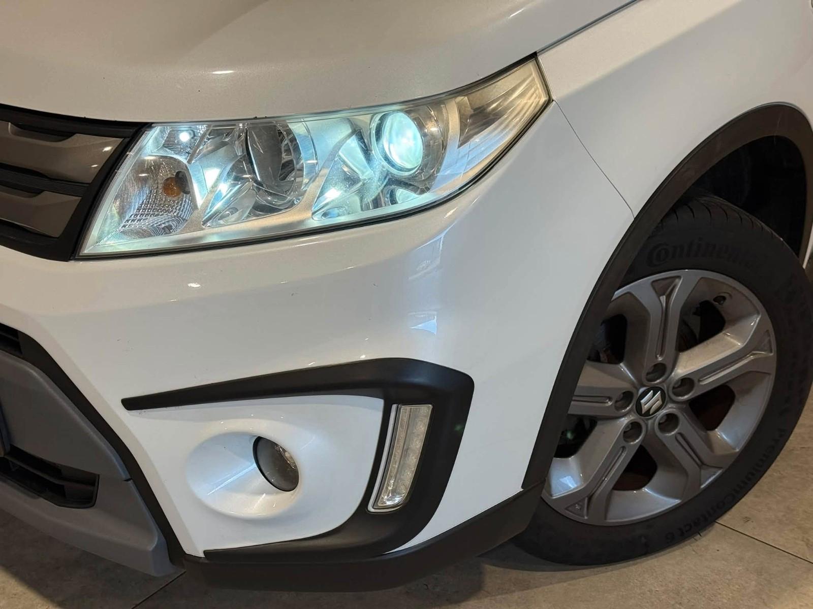 Suzuki Vitara 2015 — rear view
