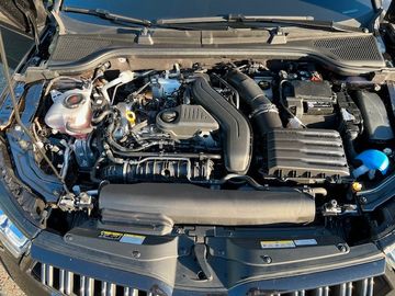 Skoda Kamiq Tour 1.5 TSI DSG LED MATRIX PDC KAMERA